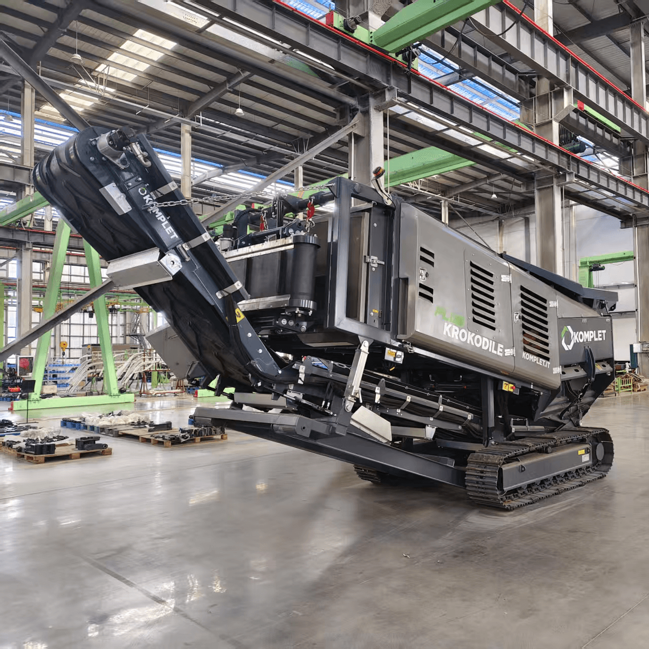 Гусеничный мобильный измельчитель Многоцелевой измельчитель для вторичной переработки — изображение 4